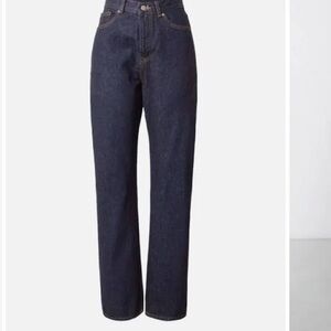 Beth Relaxed Vintage Straight Jeans